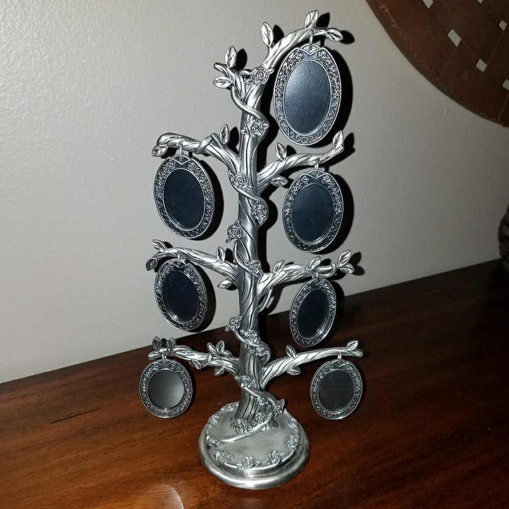 Silver Tree Hanging Picture Frame